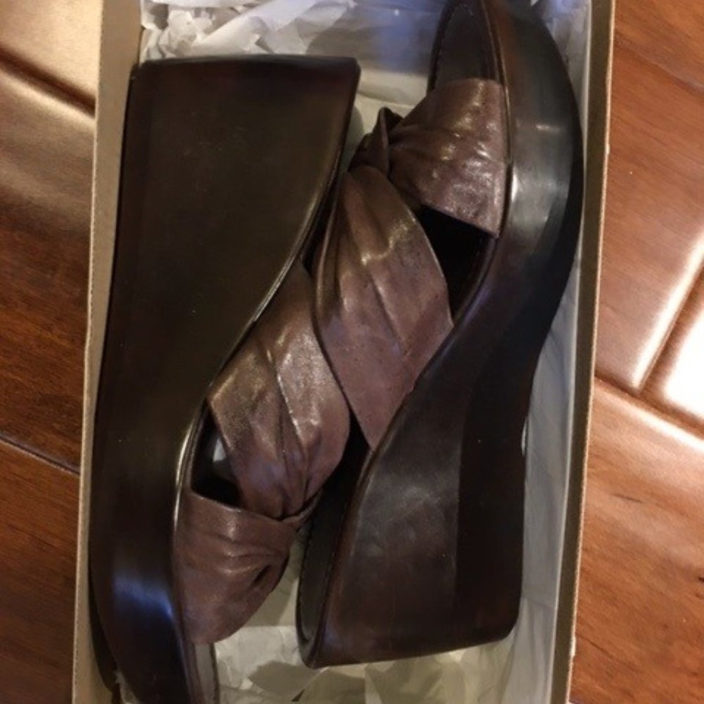 Cathy Jean Sandals New In Box Size 7